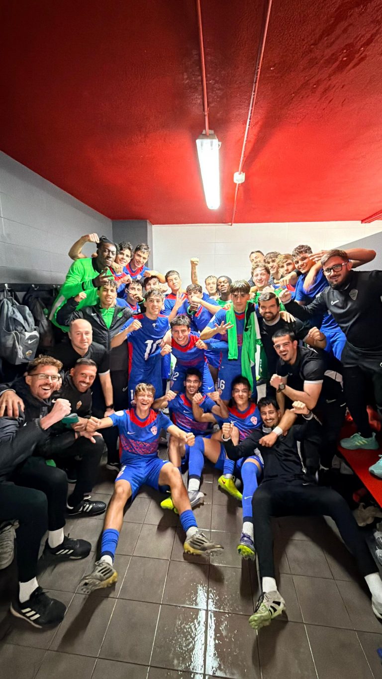 Celebración victoria Castellón Juv. A - 30 11 2025